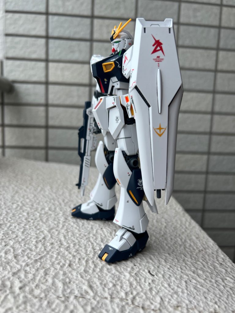 実は初めてのνガンダム–3枚目/制作者：@shoara1218