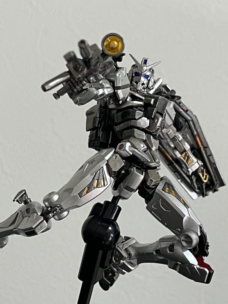 銀のガンダム