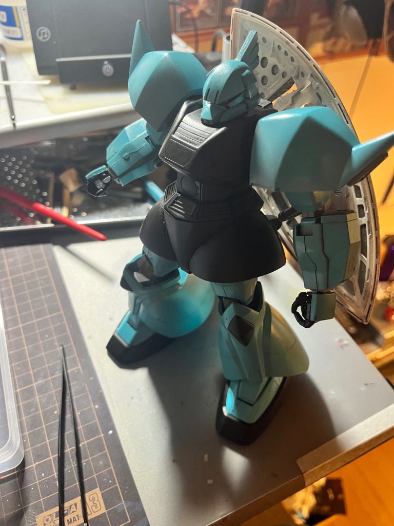 中古の量産型ゲルググをバラしてティファニーカラーにしてみた。
