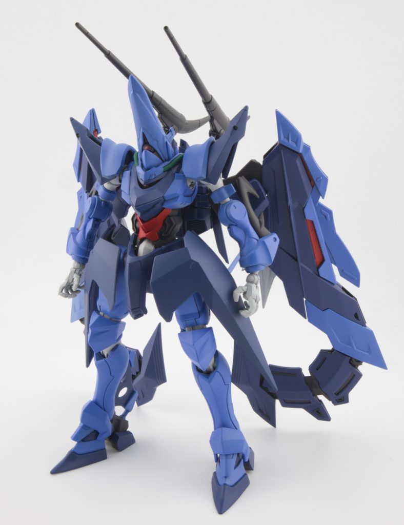 なんとなくRGアストレイゴールドフレーム天のマガノイクタチをつけてみましたが、異形だけどスタイリッシュなGQのハンブラビには結構似合ってるような気がしてます。ミキシングコンに出すにはもっといじったほうが良いかなと思いつつもバリエーション機として存在してそうな改造が好きなのでシンプルに纏めてみました。色はガイアノーツの風蒼と風群青で爽やか目に。