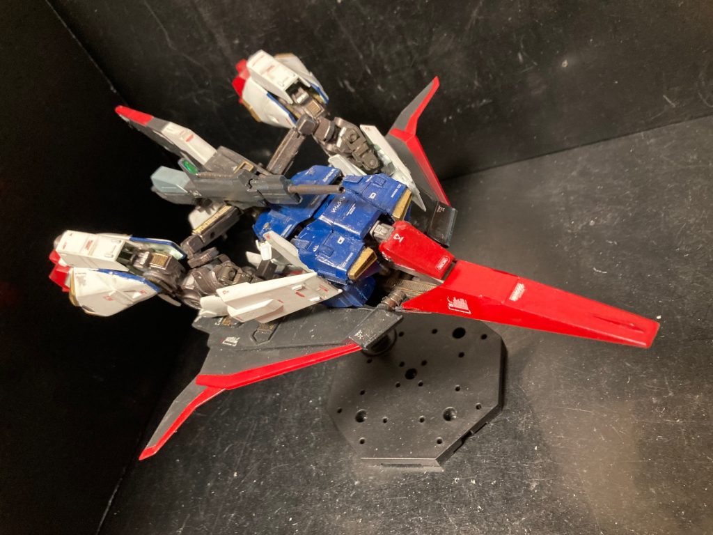 WR形態。正面WR形態をカッコよくしたかったので、シールドの機首部も延長してます。