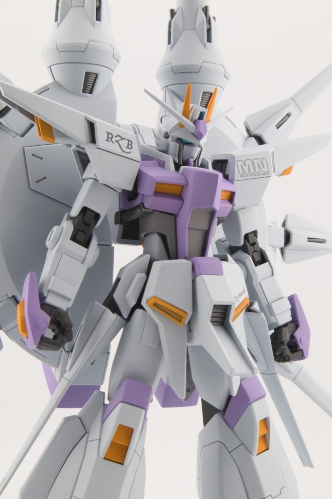 レイのパーソナルマーク？はMGのザクファントム（レイ・ザ・バレル専用機）のデカールから。
