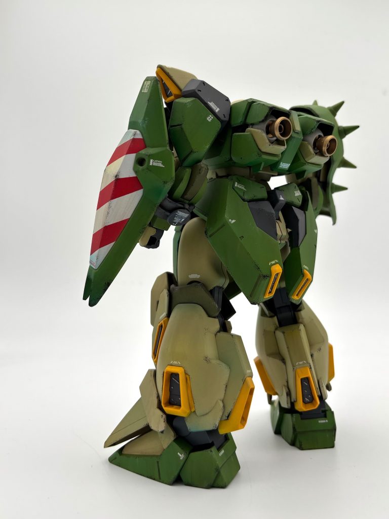 主な使用色(Mr.カラー)&nbsp;濃い緑：135 ロシアングリーン(1)薄い緑：127 コクピット色（中島系）黄色：58 黄橙色赤：GX1 クールホワイト白：GX3 ハーマンレッドモノアイ：Dspiae MKF-07 蛍光ピンク