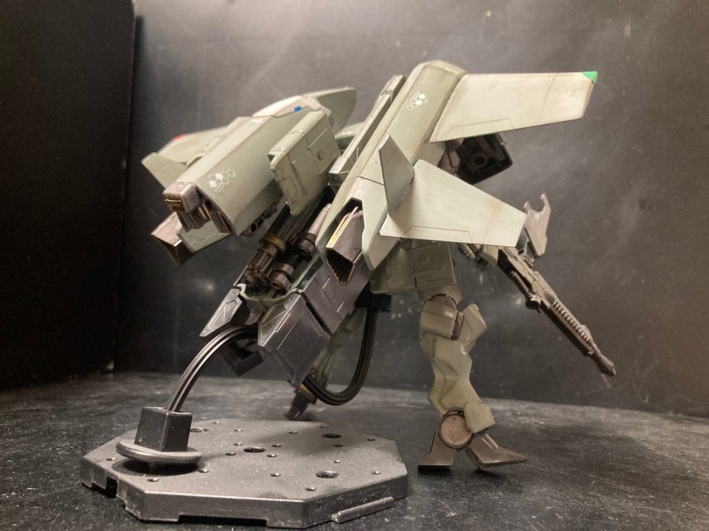 背面。大型のディックバランのパーツですが、極力小型化しました。
