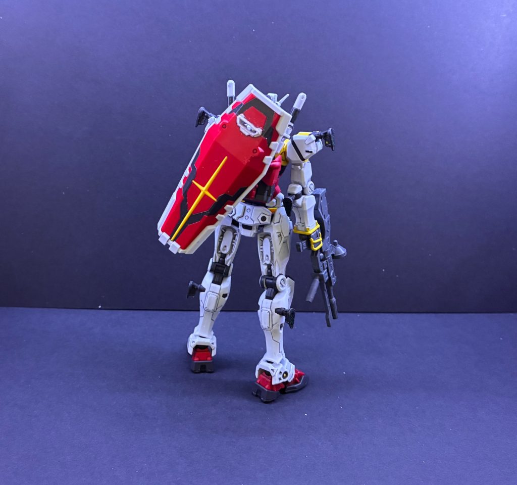 白いガンダム–3枚目/制作者：ペーぺーモデラー