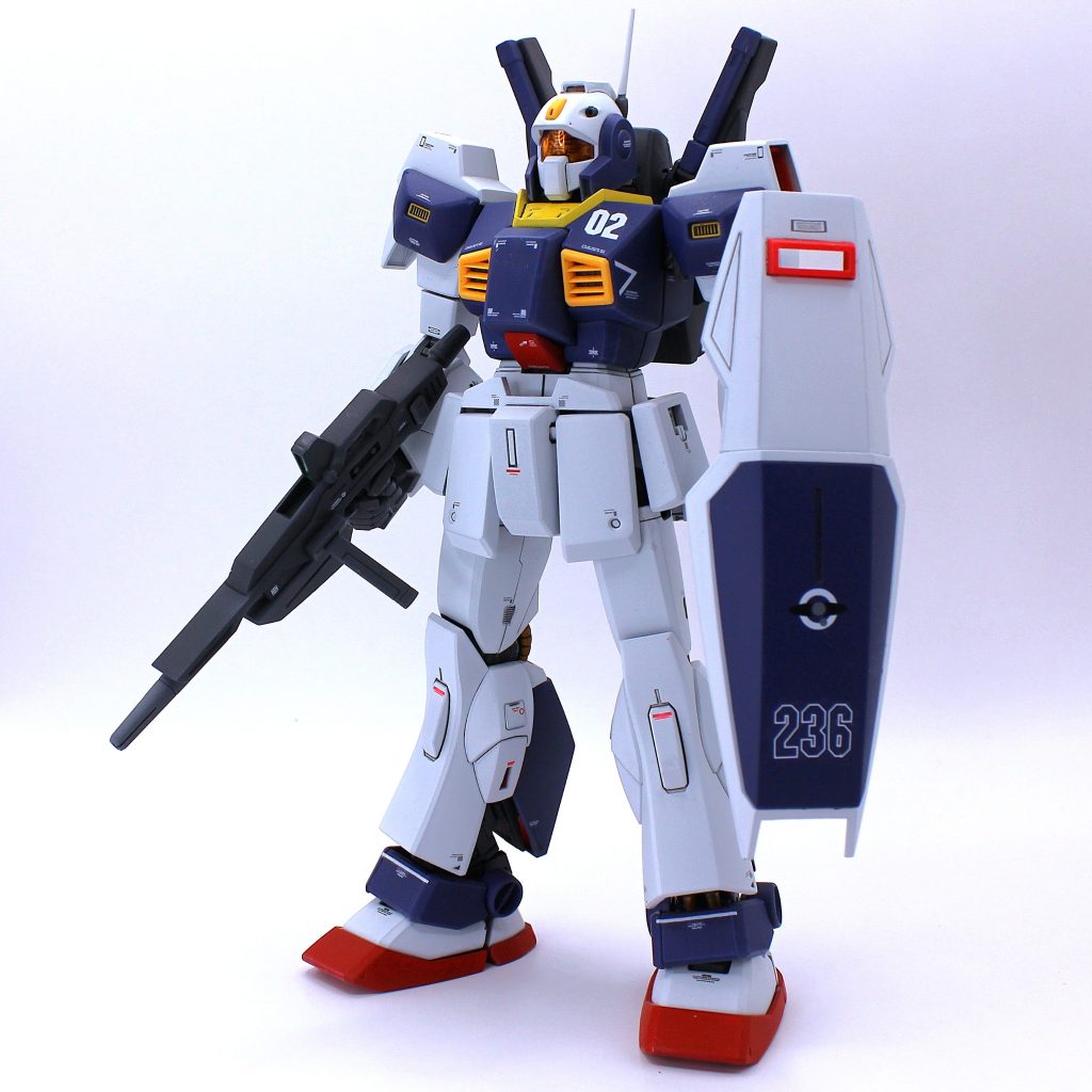 エゥーゴは強奪した3機のガンダムMk.Ⅱの内、1機をアナハイム・エレクトロニクスに送り同社にて解体解析、予備部品を生産しアーガマに供給していたという公式設定から着想を得ました。