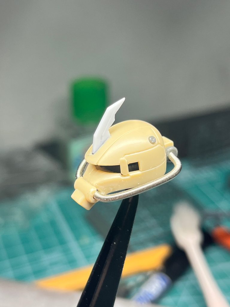 頭部アップ。アンテナをプラ板から自作。