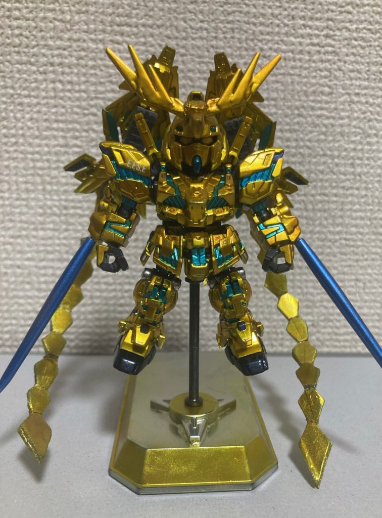 1番の新しい作った物です、1ヶ月とかかかりました。塗ってる時のだんだんと金に近づいて行く感じが楽しかったです。メッキ調初めてにしては自分的には満足してます。スタビライザーの機構をなんとなくで上手く作れたのが良かったポイントです。