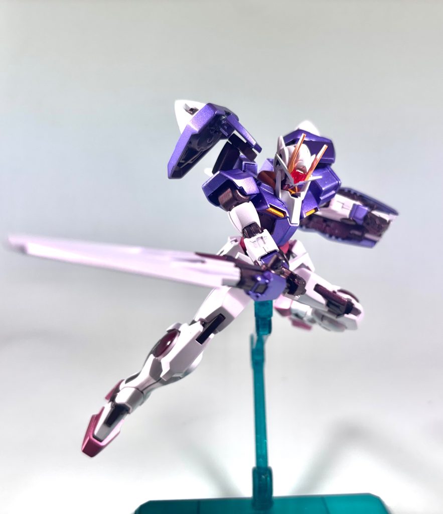 トランザムダブルオーガンダムアヘッドサキガケに斬られたGNシールドも再現してます