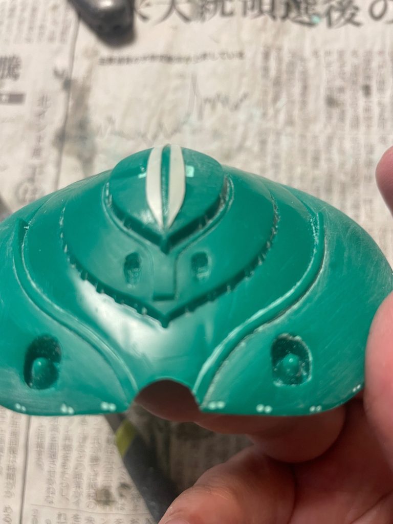 始めは頭部が気になって手を入れたのですが、どうしても納得できず‥色々とイジっているうちに収拾がつかなくなりました😆