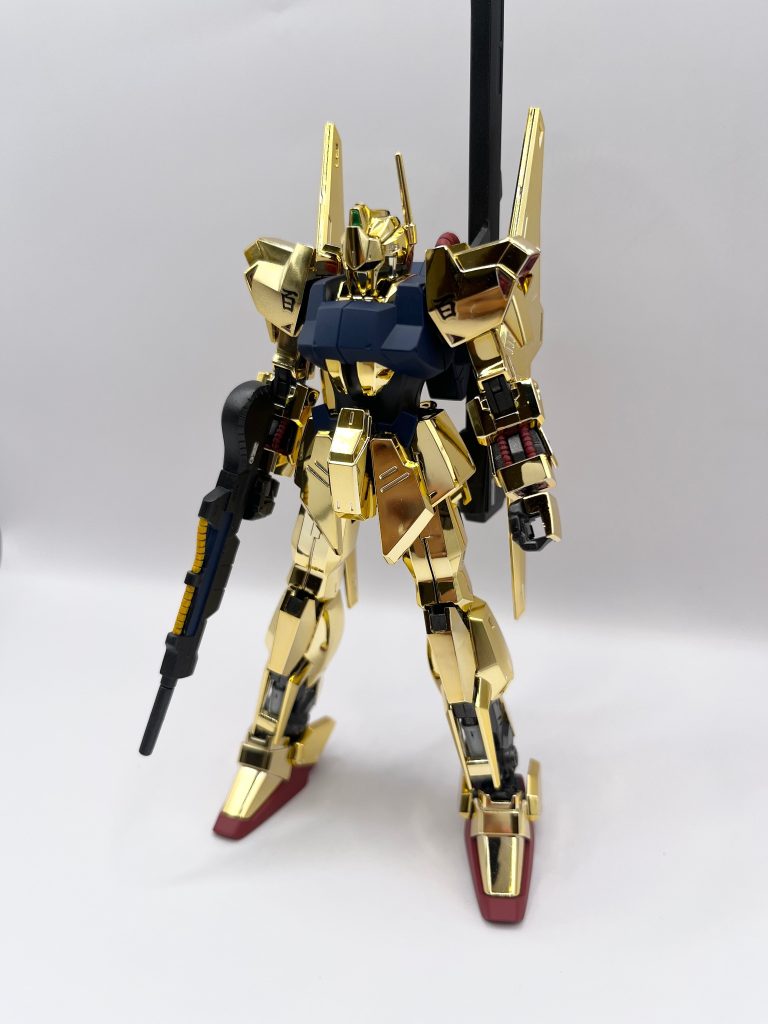 百式リバイブ版は賛否両論あるようですが、スタイリッシュで僕は好きです。このメッキの輝きも素晴らしいです！値段も素晴らしいですが‥
