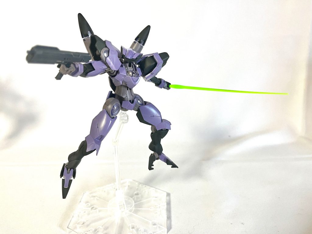ベギルペンデ3番機(ドミニコス隊仕様)マシンガンとビームサーベルが好きな子です。どっかの土方も言ってましたね。男子はいくつになっても刀大好き‼️