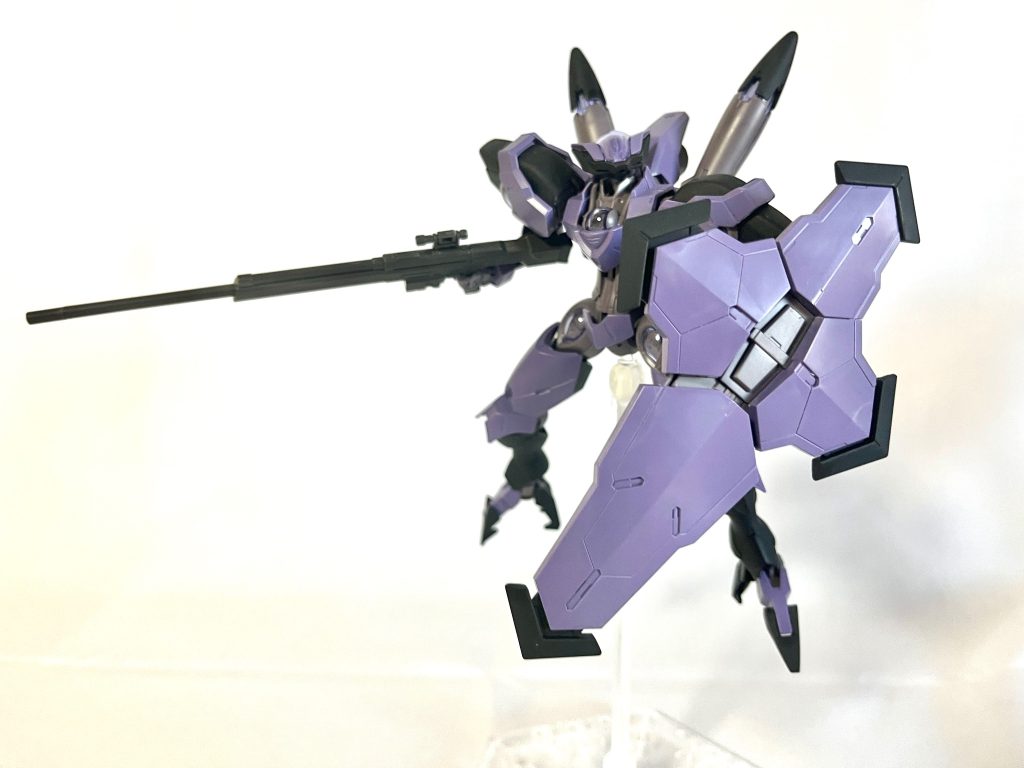ベギルペンデ4番機(ドミニコス隊仕様)こちらもスナイパーライフル装備型です。なんかコードギアスみたいっすね。ランスロットもいいけどサザーランドもHG化お願いします。