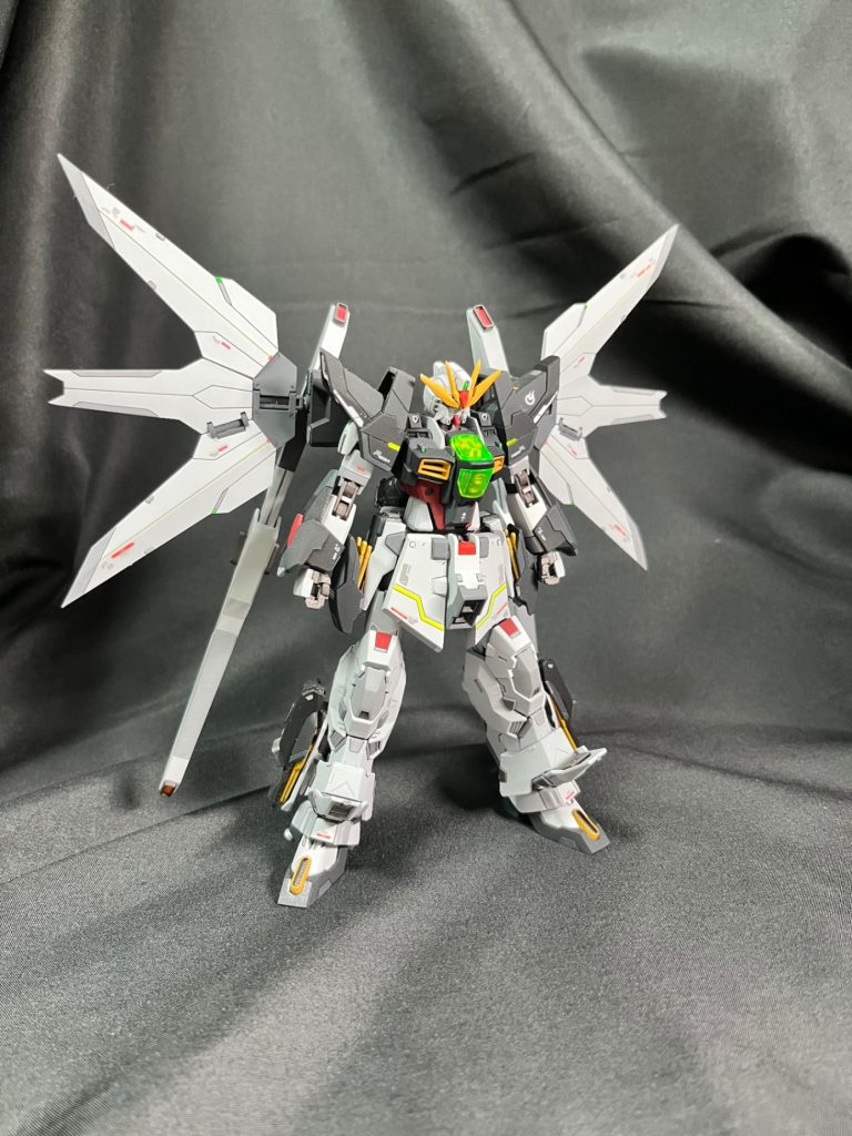 使用したキット・HGガンダムダブルエックス・HGムーンガンダム・HGアメイジングストライクフリーダム・HG Hi-ν