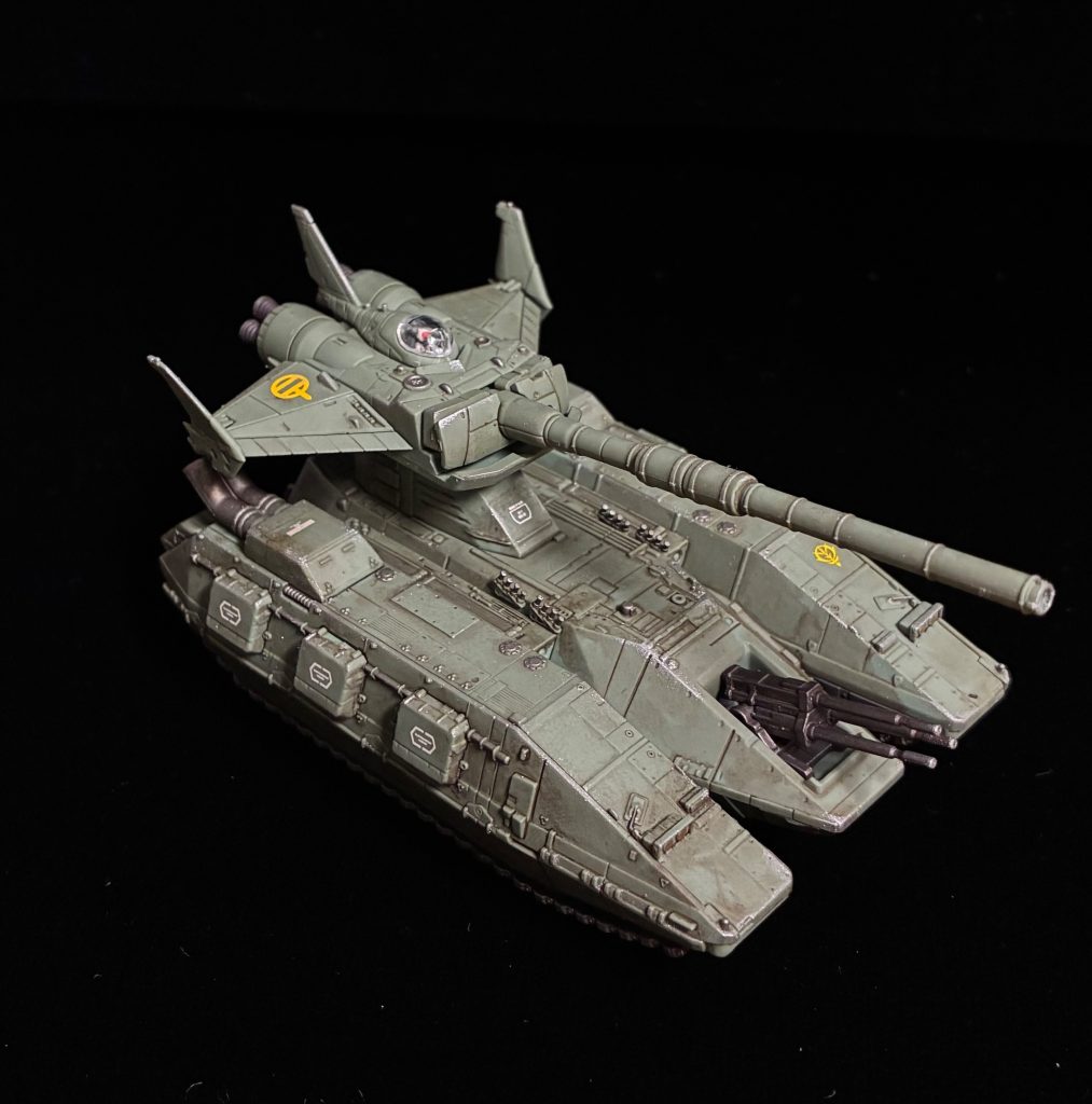 デカールはジオンマークの他、昔の食玩のガンダムコレクションVol.5を参考に、機甲工兵中隊を貼りました。プレバンのガンダムデカールDXに付属しているものです。