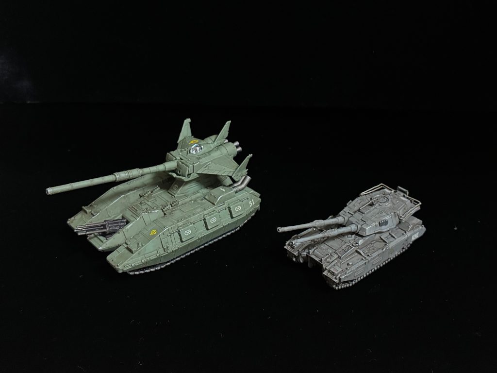 戦車繋がりで以前製作した61式戦車と。これまたサイズ差が凄まじい。。。