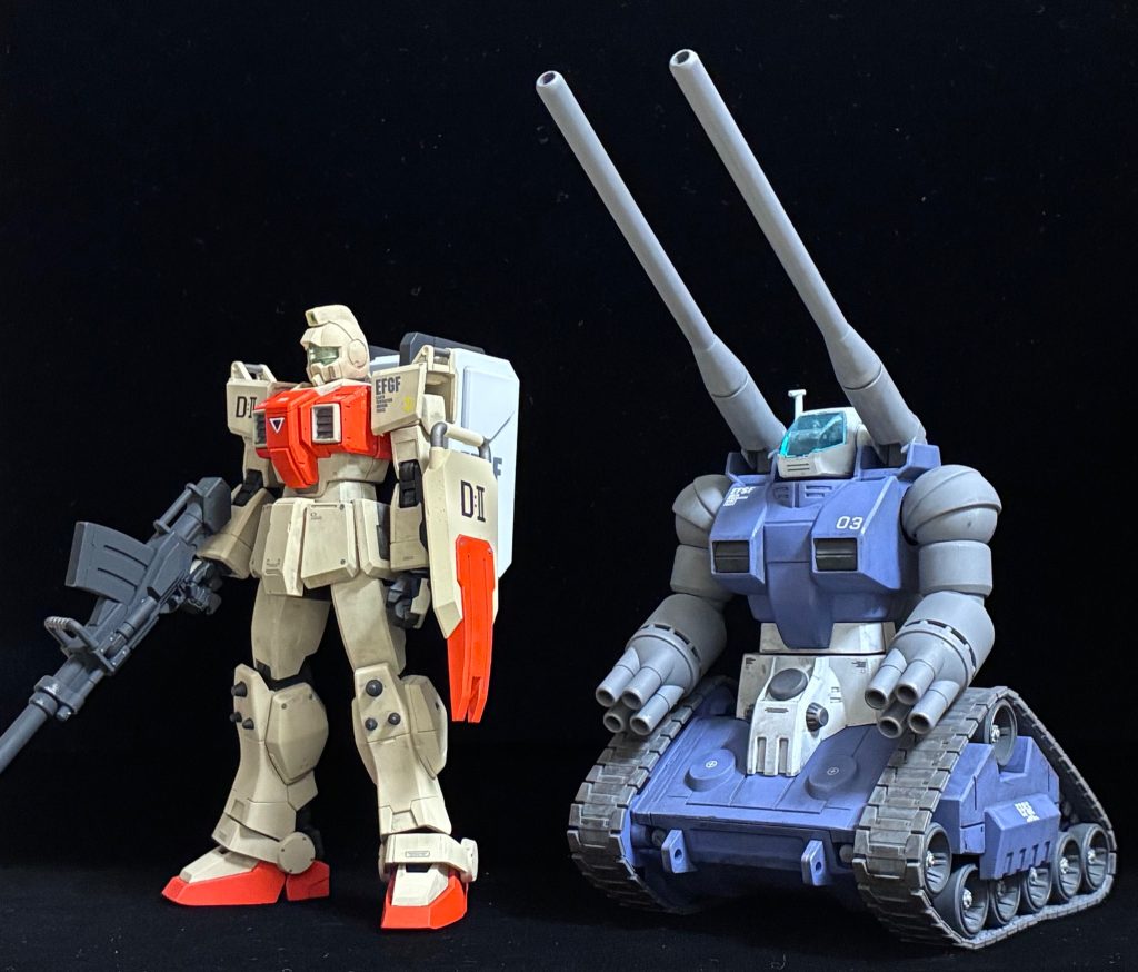 ラリー・ラドリー搭乗機ということで過去に製作したガンタンクと。