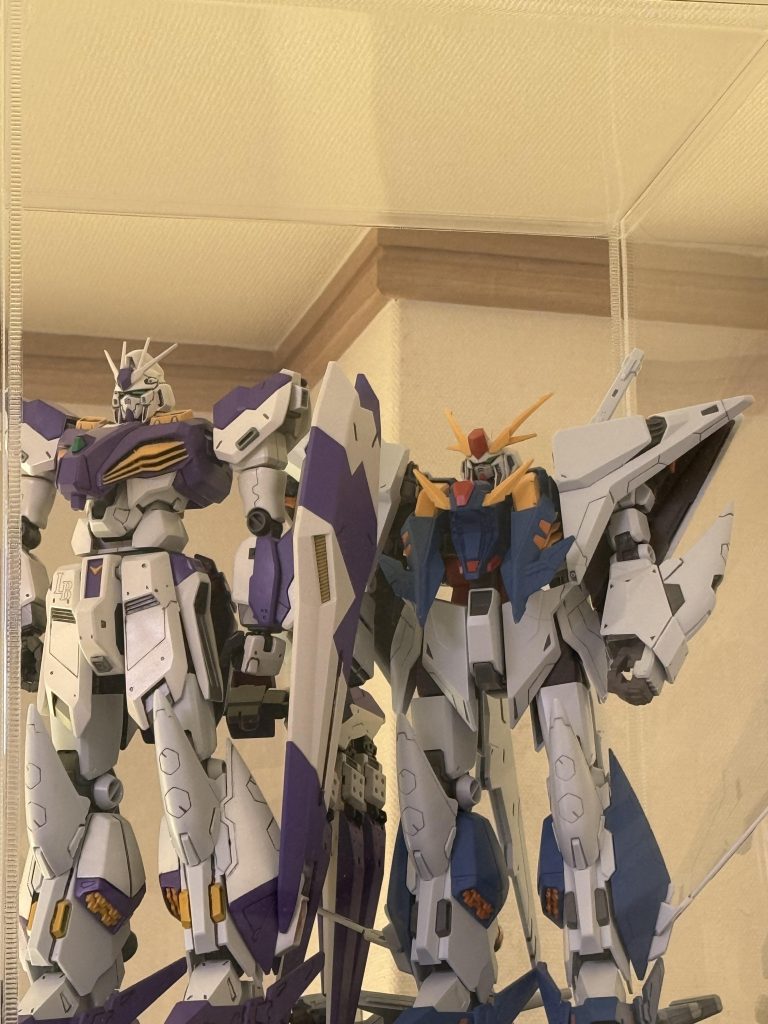 作品名：暑中見舞い<p>※写真はSin-νガンダムとクスィーガンダム 最近いかがお過ごしでしょうか？ 酷暑が続いていますので無理しないようにお過ごしください！</p>
