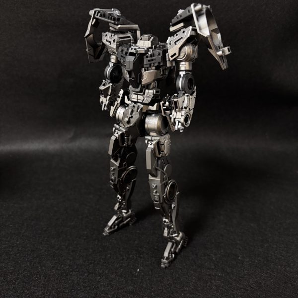 MGダブルオーライザーのフレーム部分のみ、ほぼ完成しました。自分や子供の体調不良が重なり中々手がつけられませんでしたが、少しずつ進めています。（2枚目）