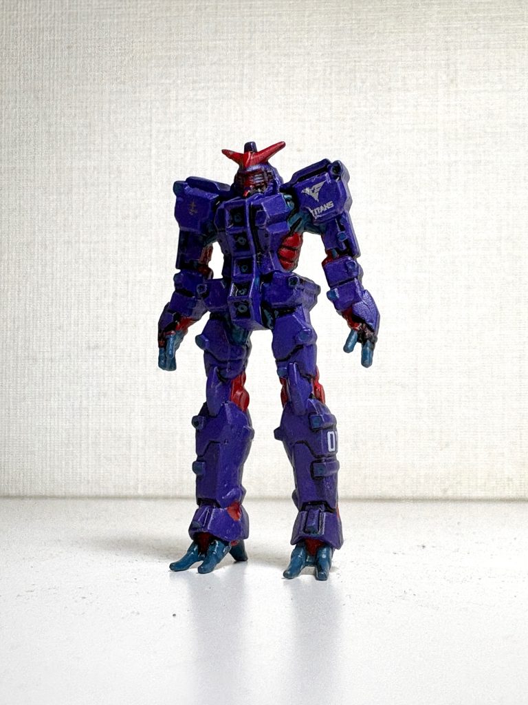 HGの1/144サイズでプラモ化して欲しいですね。フェイスカバーのオープンもぜひ再現してほしいです。