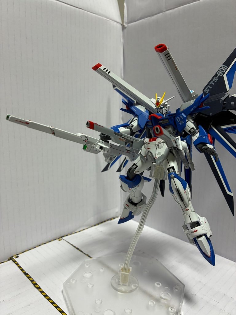ライジングフリーダムガンダムで初投稿