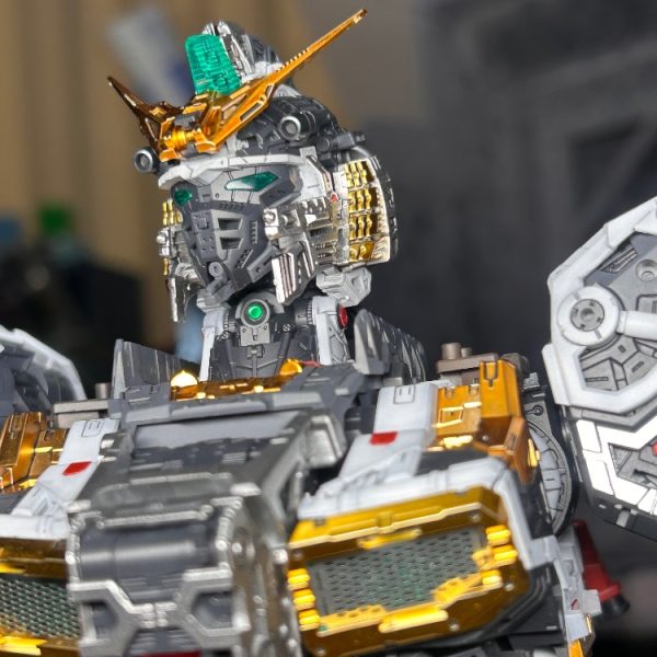 PGUの月（頭とバックパックのフレーム）