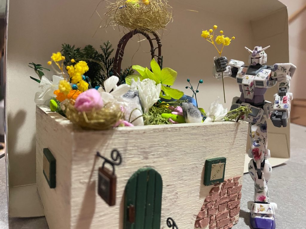 こちらの箱庭は先日、主人と子供が作成してきたものを使わせてもらいました。