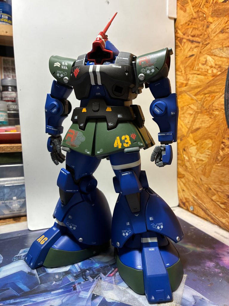 股関節を前側に移動してます。