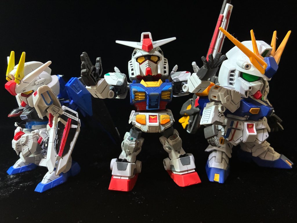 居るガンダムのみなさんと！だいぶ前に塗ったフリーダムも塗り直したいな……。