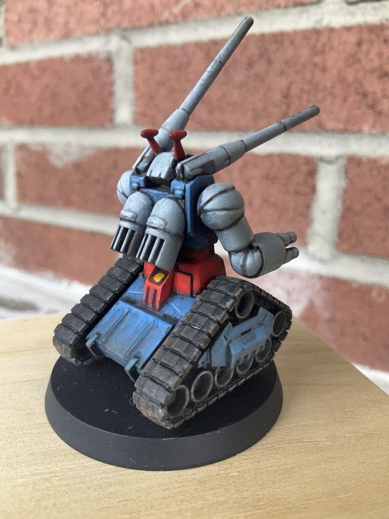 I started with base colours and applied them in a rough way, thinking that that the textures would give the Guntank a rugged feel. Eventually I went back and cleaned things up a bit, tightening the highlights and giving form to the shadows, but it still has a bit of a weathered look which is ok.