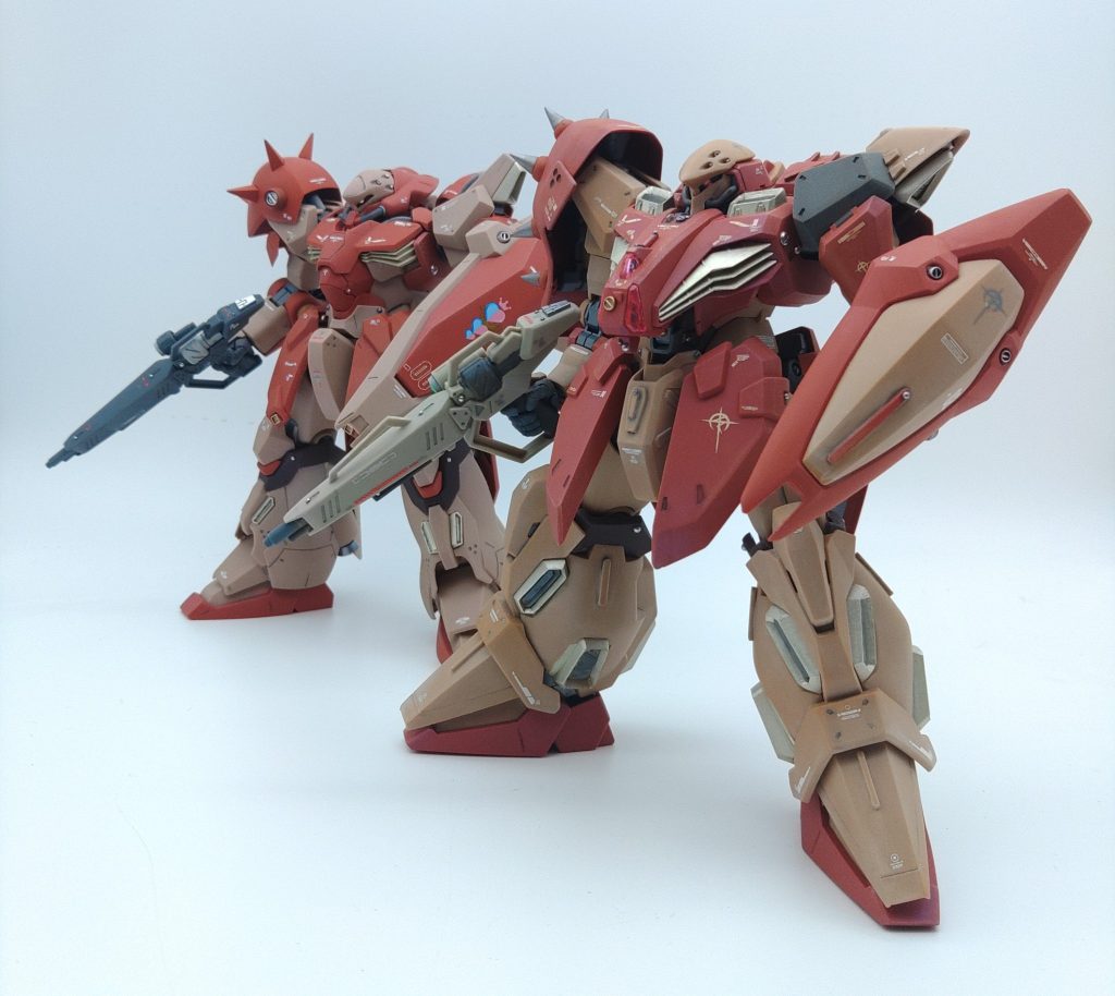 ハーラ機とのツーショットおデブ２体セットで名付けてキャッチャーズ、ゴツくてとても良い絵面です。
