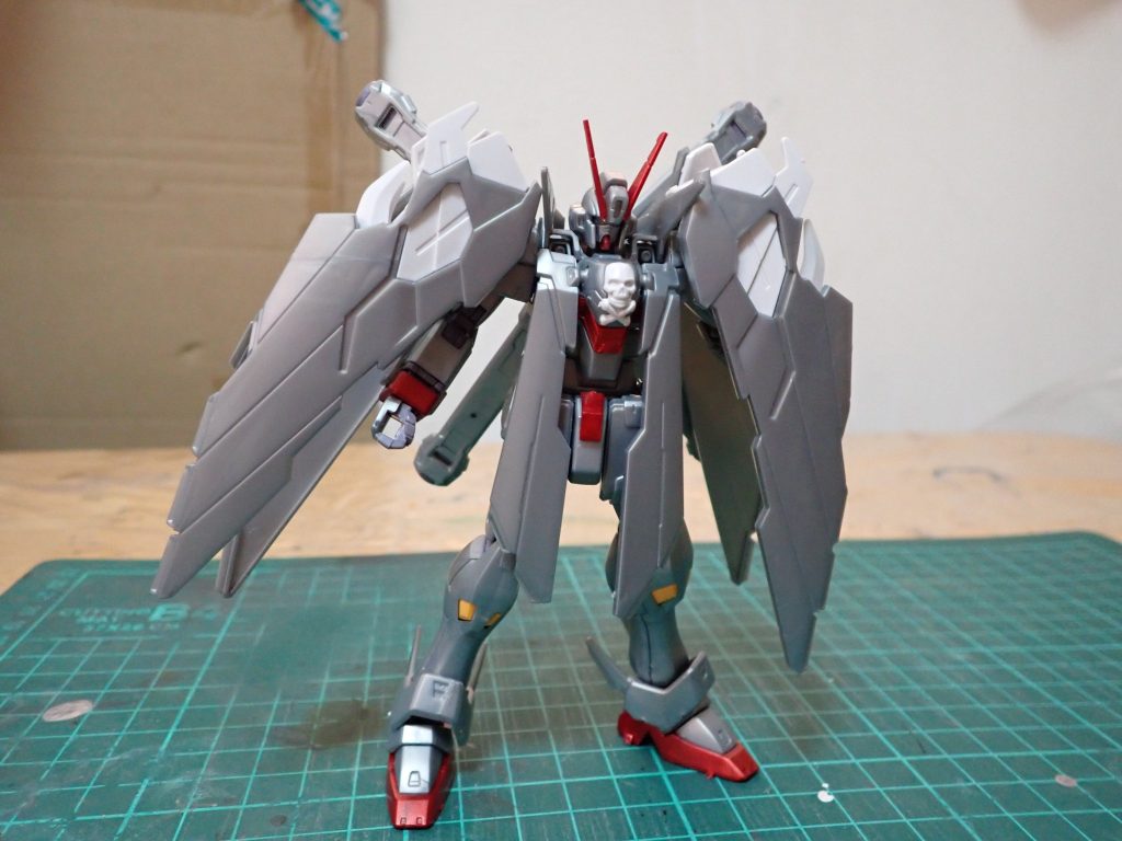 素組　何故か成形色は銀で赤はメタリックレッドみたいな色です。