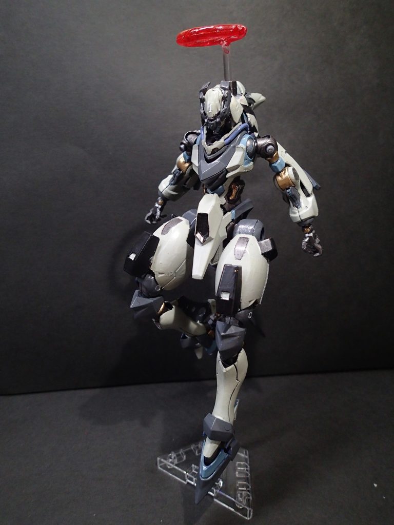 偽装用のマントを捨て、CODE:Azazelを起動サイコシャードを展開し、リミッターも解除されます