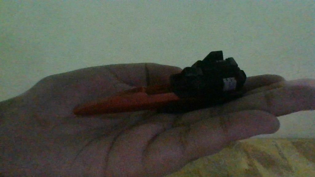 とても小さいですね、ハハハ(zaku-kao5)
