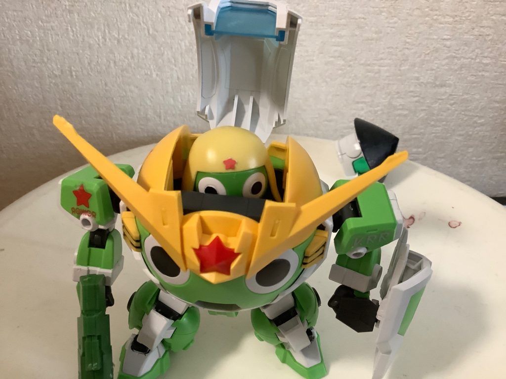 ケロロ乗ってます。ｶﾜｲｲ！