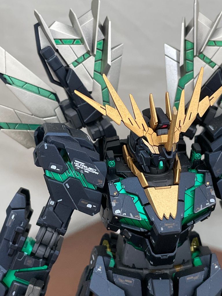 今回は既存のモールドの掘り直しをメインにし、追加モールドは入れてません。デカールは同封のリアリスティックデカールに貼りました。どうしても貼ってる感が否めませんが、水転写が入手困難なため妥協しました。&nbsp;