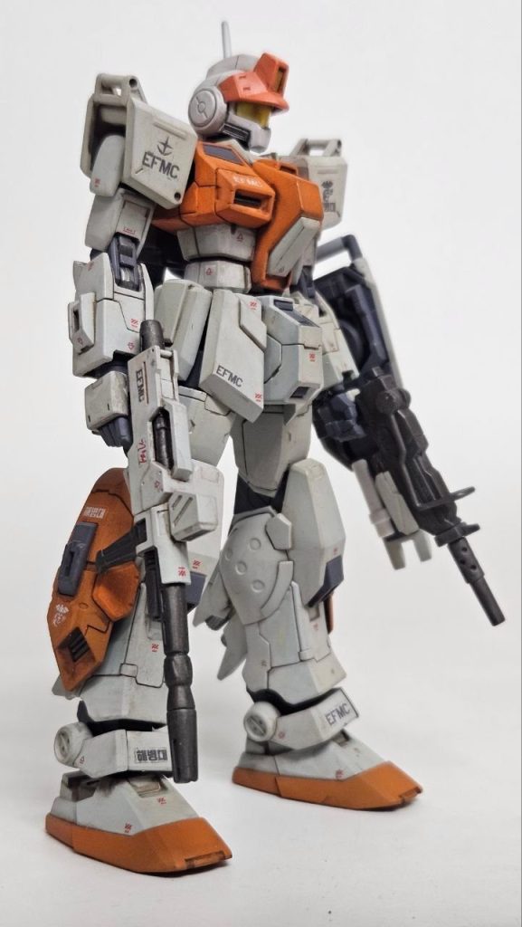 使用したパーツは…⋆頭部：ジームスパルタン(パーツを紛失したので仕方なく…)⋆肩：陸戦型ジーム⋆腕＆ビームライフル：ブルーデスティニー3号機⋆バックパック：陸戦型ガンダム(スレイブレイス)…になるます。&nbsp;
