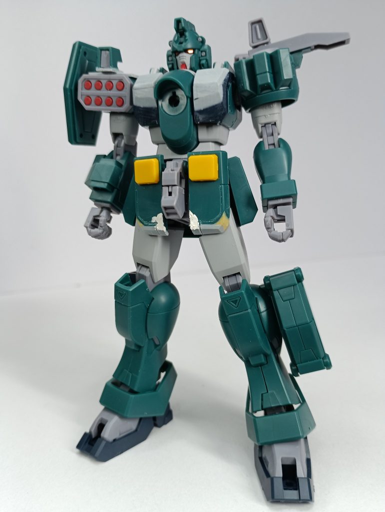 スタイルの主な改修点は胸部およびフロントアーマーの形状の変更。ショルダーミサイルの取付位置の変更。脚部延長を行っています。