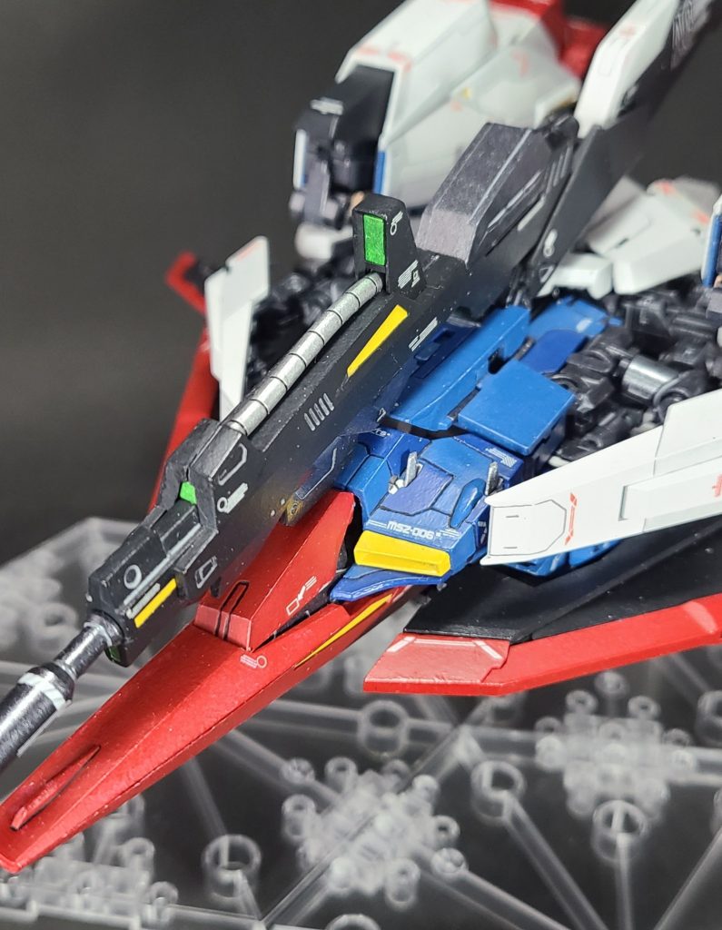 WRアップも最後に。Zガンダムは昔PGが出たときに、すげぇ。いつか作りたい！と思ったまま、店で見かけるたびに万越えはなかなかきついよな、、と思いながら手が出ず。最近ガンプラ制作を開始したのもVer.Kaが出ると目にしたからでした。もう少し上達してから自信を持って作りたいと積みプラしていたものの、そろそろ作れる技術がついたんじゃないかと思ったんですが、まだまだですね。赤、黒パーツのスジボリと白パーツのスジボリで明確な技術向上が見て取れる作品となりました。HG2カ月、RG3カ月、MG4カ月かかっちゃいます。次はどれに行こうか．．．