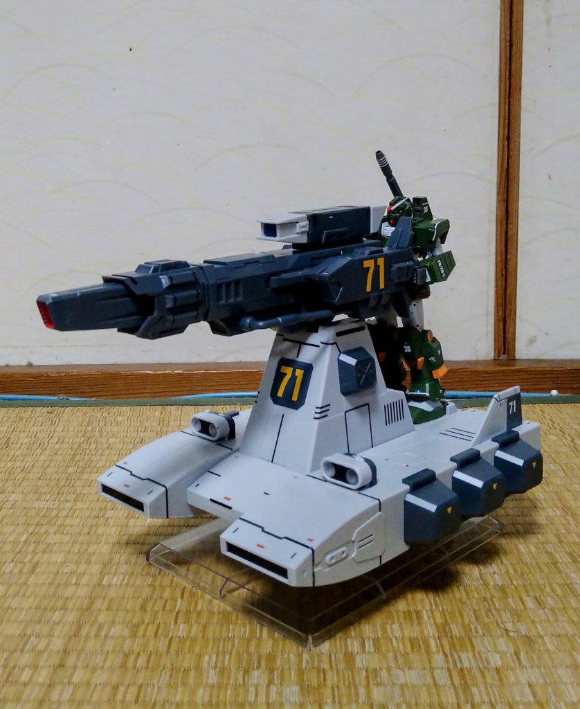 搭乗機は当然フルアーマーガンダム！！HGのフルアーマーガンダムを持っていたのでバッチリでした。
