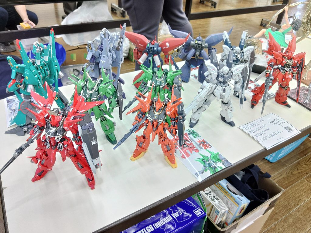 作品名：さいたま展示会レポート３/3ガンプラアラカルト<p>初のプラモ展示会に参加して分かったのは、外部見学者はそれほど多くなく出展者同士の交流の割合が高いということと、生の完成品を見つつ気になった作品は製作者の人がタイミングよくいれば詳細なリアル音声解説してくれる贅沢さです。  [&hellip;]</p>
