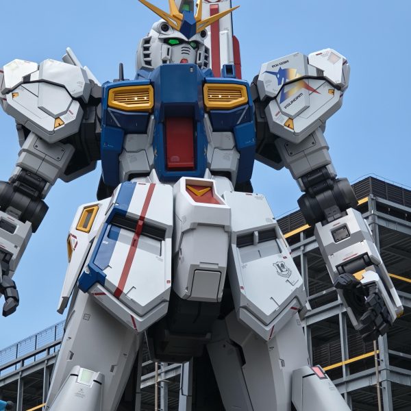 本日のνガンダム様