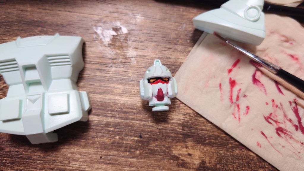 何故か父親と1日かけてガンダムヘッドを作っていました。（1枚目）