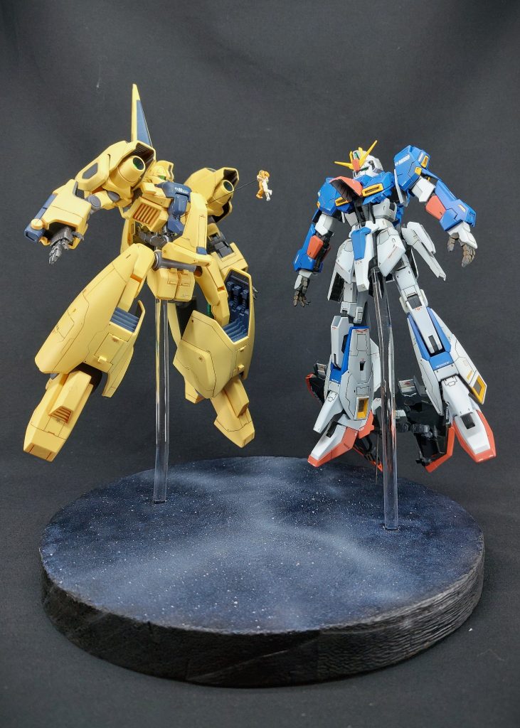 最後まで閲覧していただき、ありがとうございました！「機動戦士Ζガンダム A New Translation Ⅲ 星の鼓動は愛」は、2006年の劇場公開から今年で20年目の節目を迎えます。絵柄が新旧混ざる点や声優の変更、ラストシーンの改変等もあり、作品に対する評価が賛否両論ある劇場版Zガンダム三部作ですが、個人的にはキリマンジャロやダカールの攻防戦が無かったのが惜しいと感じながら、やはり大好きな作品となっています。2021年に投稿した際の最後の自分の言葉を再掲して、しめくくりとさせていただきます。「劇場版ゼータのラストは賛否両論ですが、コロナ禍の今、あたかも戦場のごとく理不尽な出来事が日々起きていることを思うに、フィクションとはいえ、カミーユとファがお互いの生存を喜び合うラストに救われる気がしました。」
