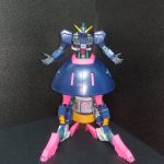 全体像の方向性は、こんな感じで行きます。まだ、仮組みなので関節は無く、マスキング[…]