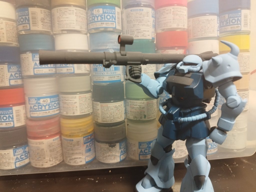 ザクバズーカはGTO版ザクから拝借。小改造を施しました。デカくて満足(zaku-kao5)