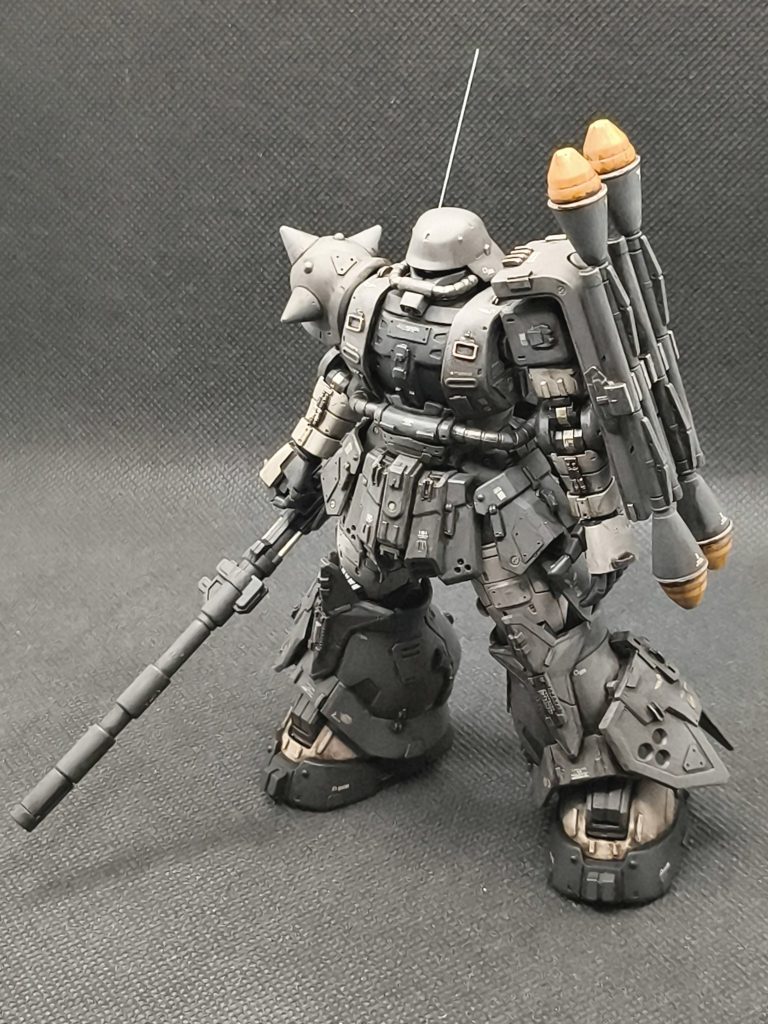 頭はGフレームのザクⅡ改のものです。フリッツヘルムだとちょっといかつい感じに見えますよねー