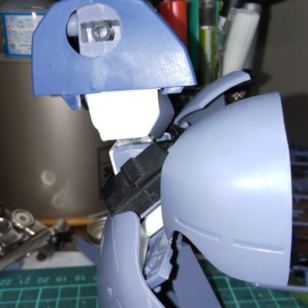 HGジオングの進展です。前回投稿した後に、なんとなく一生完成せず終わる気がしたので、考えるより手を動かす事にしました。少し形になってきたかな？&nbsp;（3枚目）