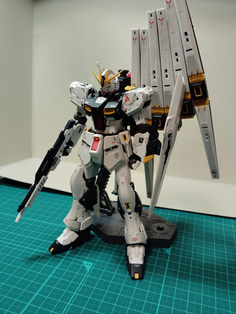 親に塗装が雑と言われましたが、写真じゃ分かりませんね。(gundam-kao5)