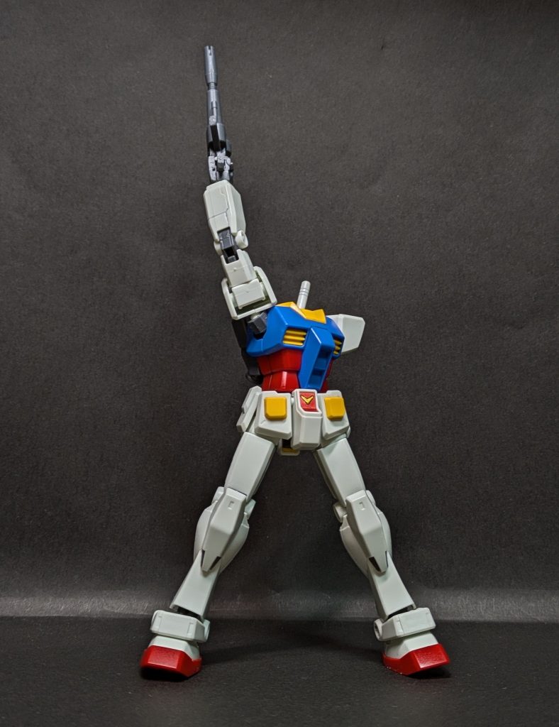 半壊状態でラストシューティング！実はファーストガンダムはアニメで観るより先に、ゲームのGジェネレーションシリーズで大まかのストーリーを把握してたんですが、このシーンのガンダムにアムロが乗ってないのを後で知ってビックリした思い出がありますw普通乗ってると思うよね？？www